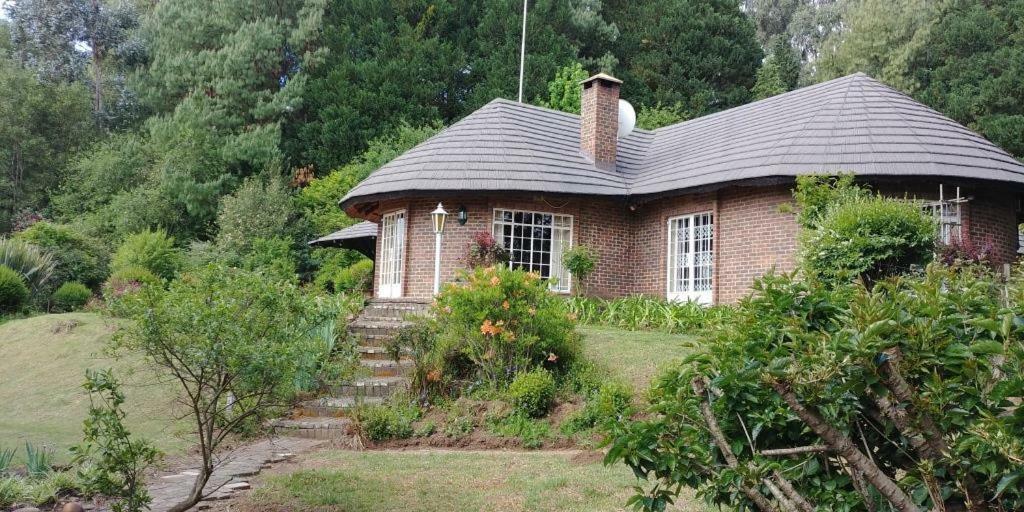 Pin Oak Cottage Underberg Exterior photo